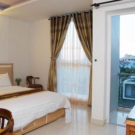 Loseby Hotel Дананг Екстериор снимка